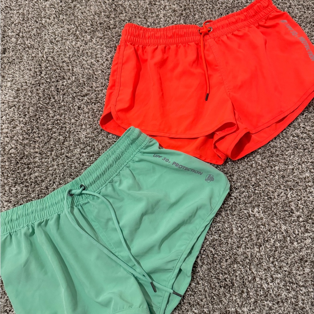 Stylish Athletic Shorts in Vibrant Red and Green